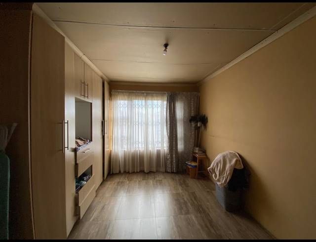 3 BEDROOM HOUSE FOR SALE IN SEBOKENG ZONE 17